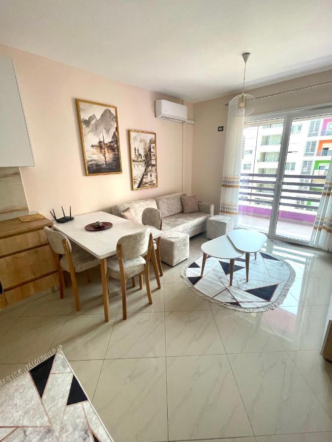 Modern & Cozy Apartment Tirana Bagian luar foto