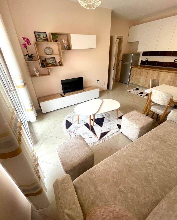 Modern & Cozy Apartment Tirana Bagian luar foto